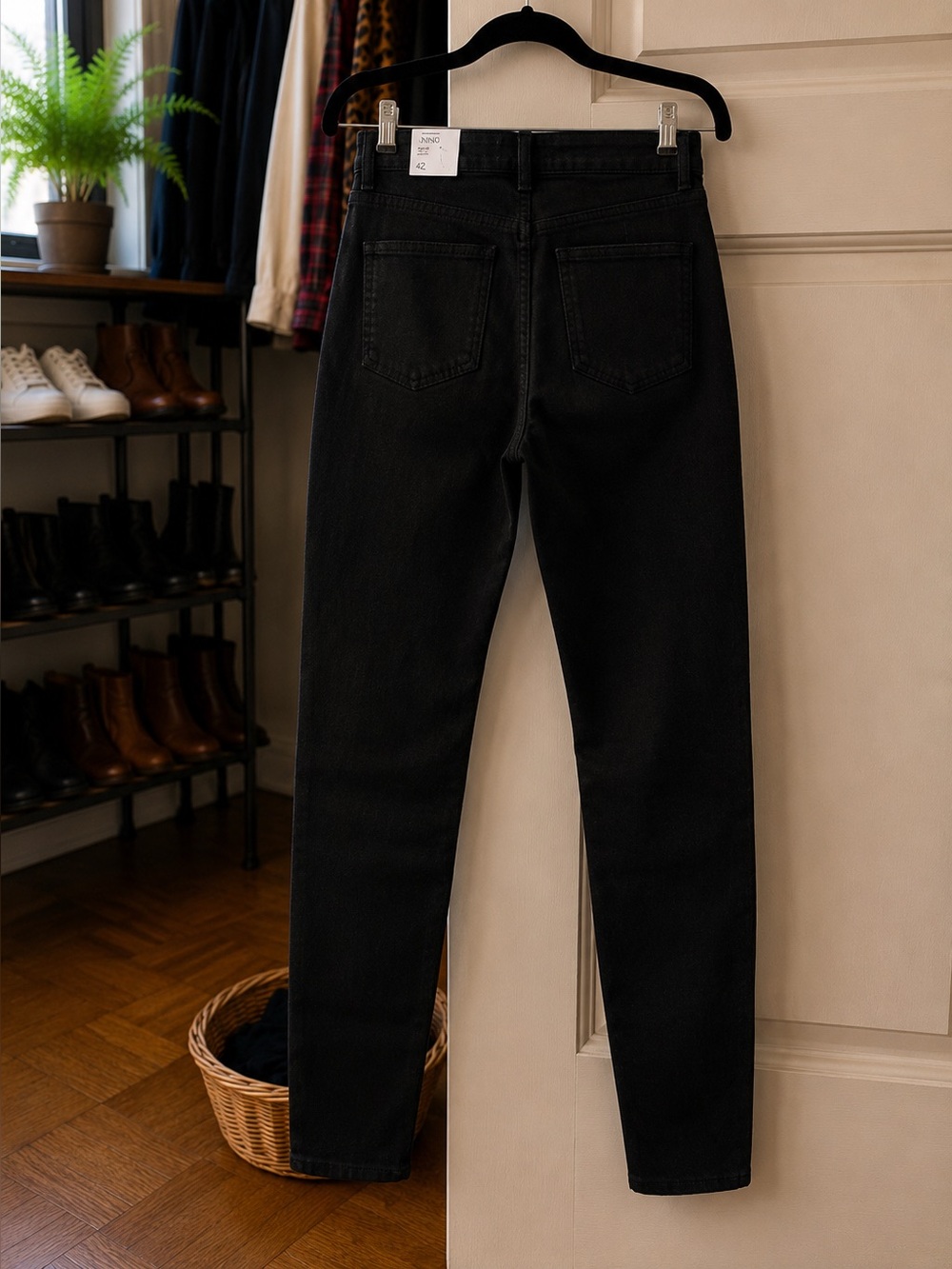 Mango High-Rise Black Skinny Jeans - Picture 2 of 4